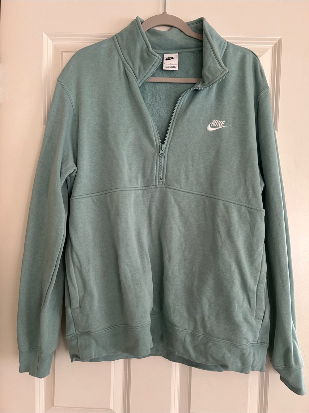 Nike sportswear club brushed back 1/2 zip pullover L